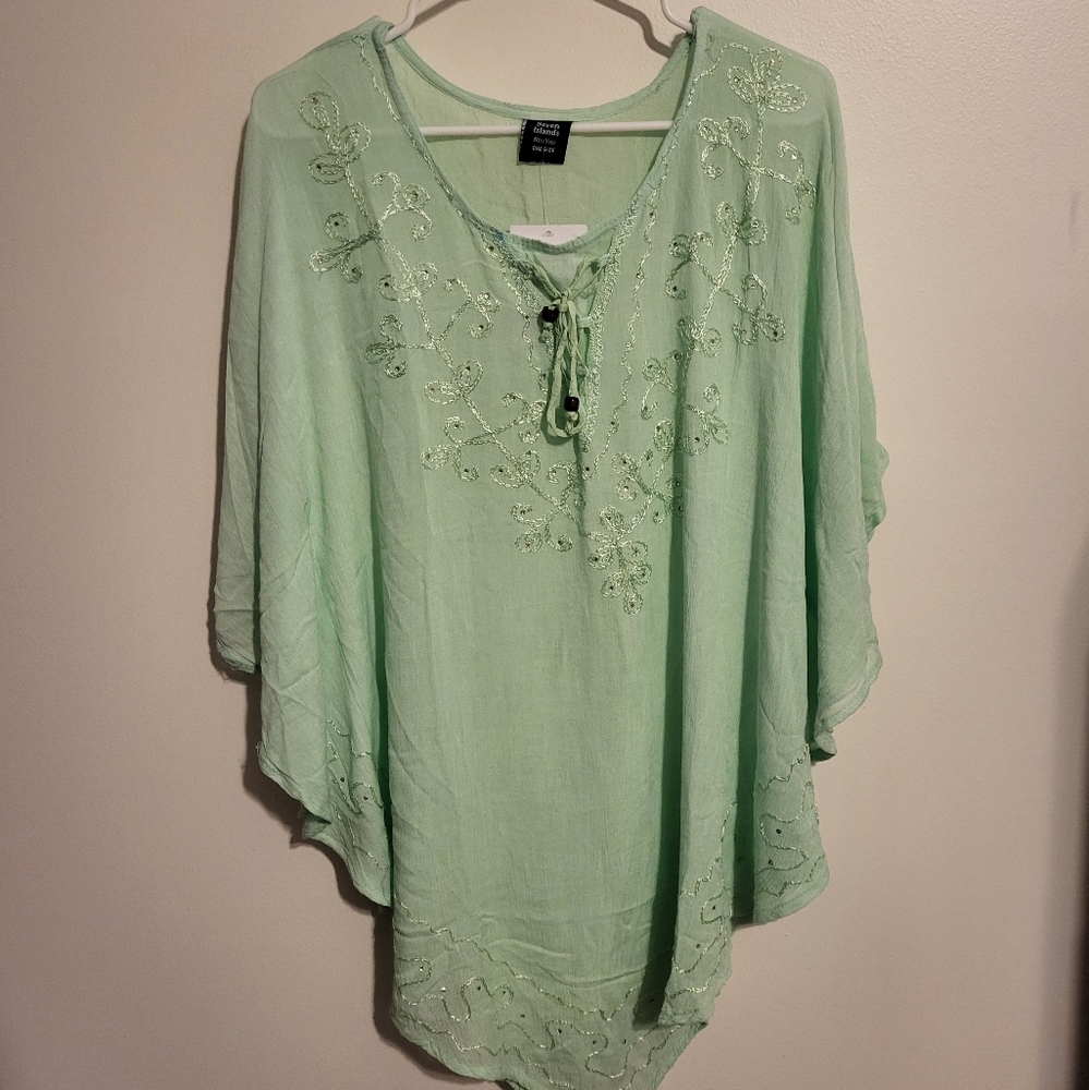 Seven Islands One Size Light Green Floral Tunic New With Tags